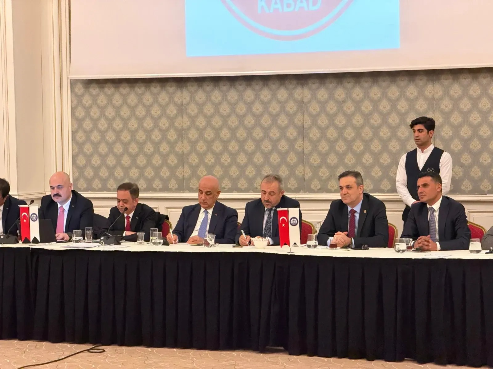 Kahramanmaraşlı Bürokratlar Başkenti Kuşattı