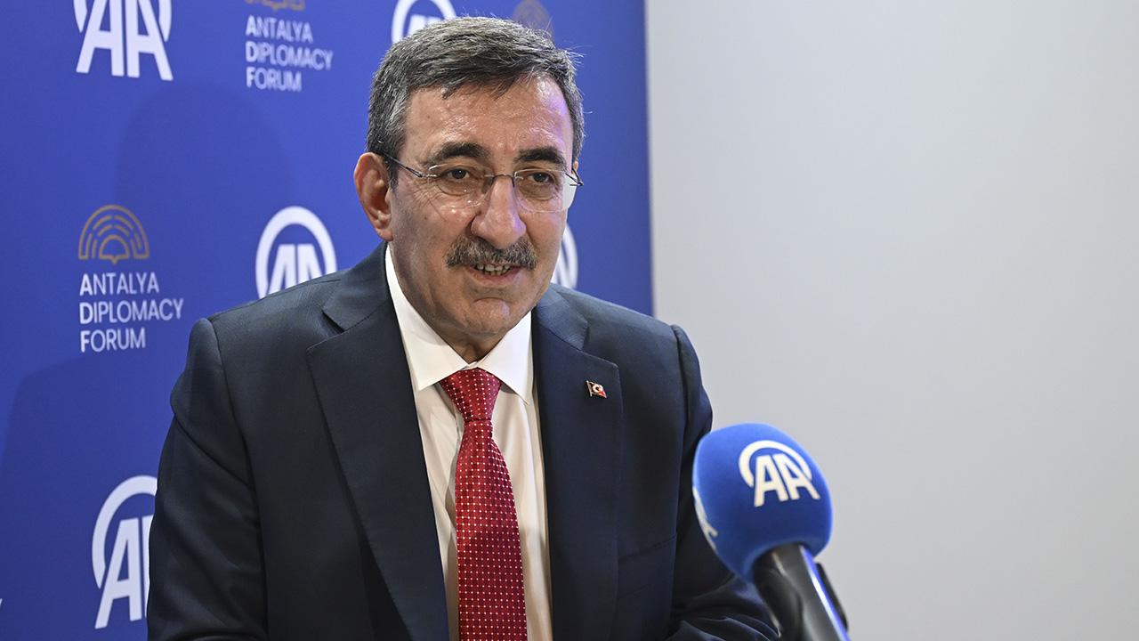 Cevdet Yılmaz: Türkiye bu sene zirveler yılı yaşıyor