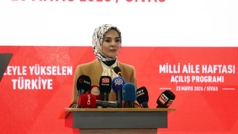Bakan Göktaş: Aile değerlerini hedef alan ideolojilere karşıyız