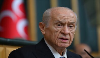 MHP Genel Başkanı Devlet Bahçeli’nin hayatı kitap oluyor