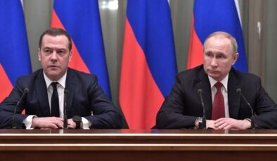 Rusya: Macron, en geç 2027’de ortadan kaybolacak ve özlenmeyecek